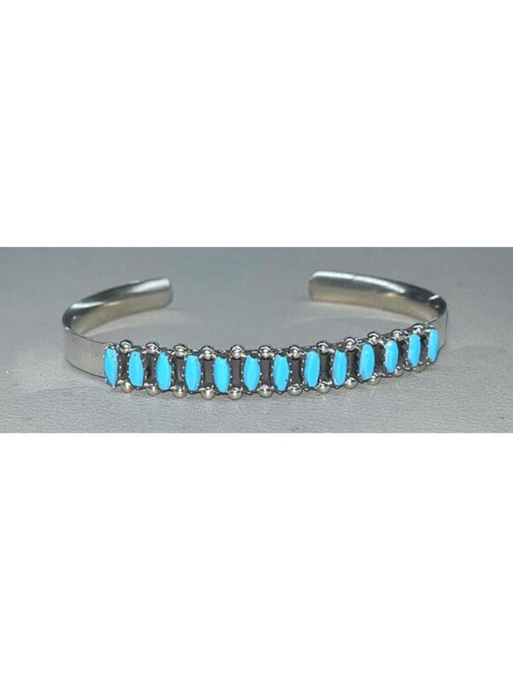 Zuni handmade turquoise petit point bracelet cuf sterling silver Veronica Martza